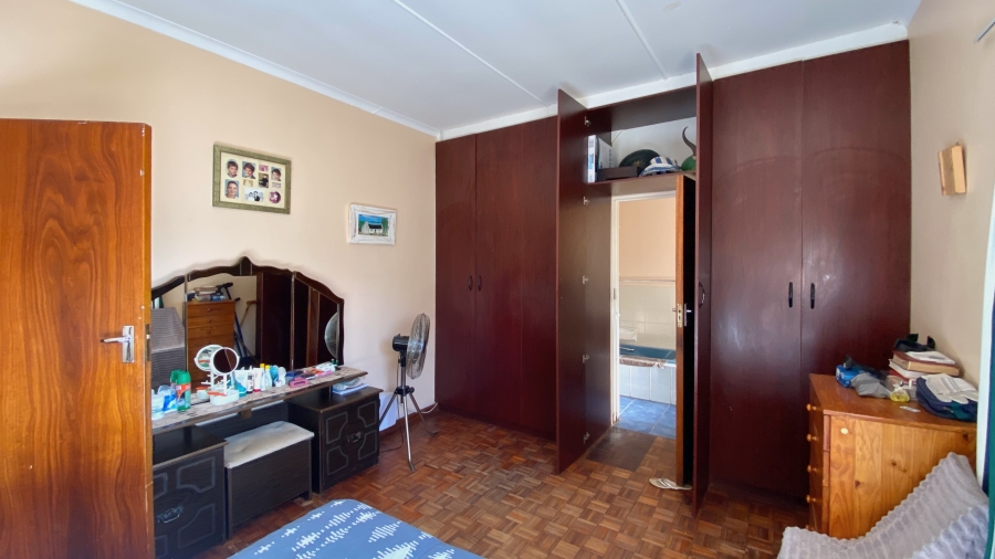 4 Bedroom Property for Sale in Laaiplek Western Cape